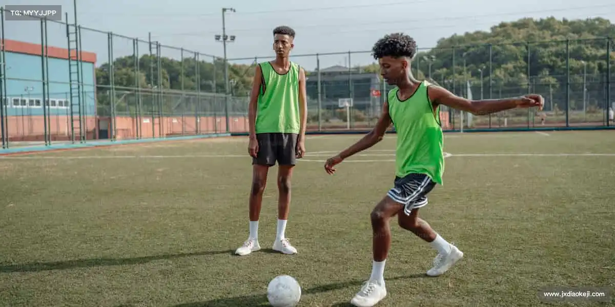 <strong>必一运动</strong>🥏奔跑、传递、默契 —— 让快乐在空气中飞扬，让运动成为生活的底色！